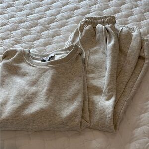 Lyra & Co Heather Gray Sweatsuit